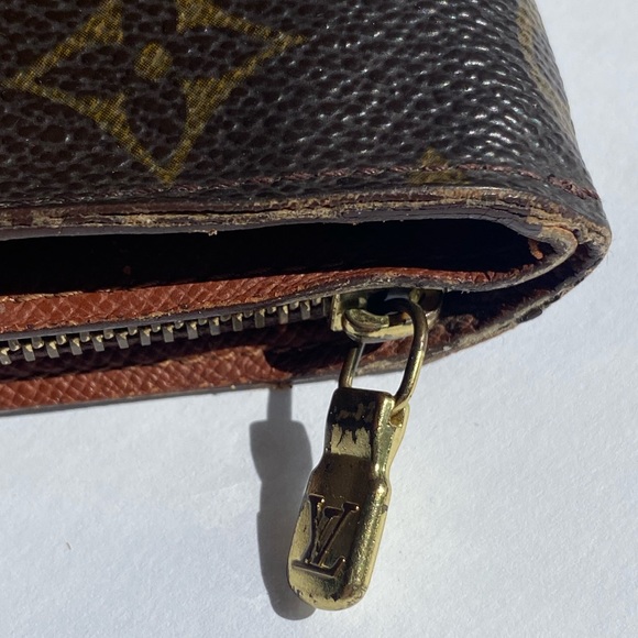 AUTHENTIC PRELOVED LOUIS VUITTON COMPACT MONOGRAM CANVAS WALLET  zipper brown - Picture 3 of 15